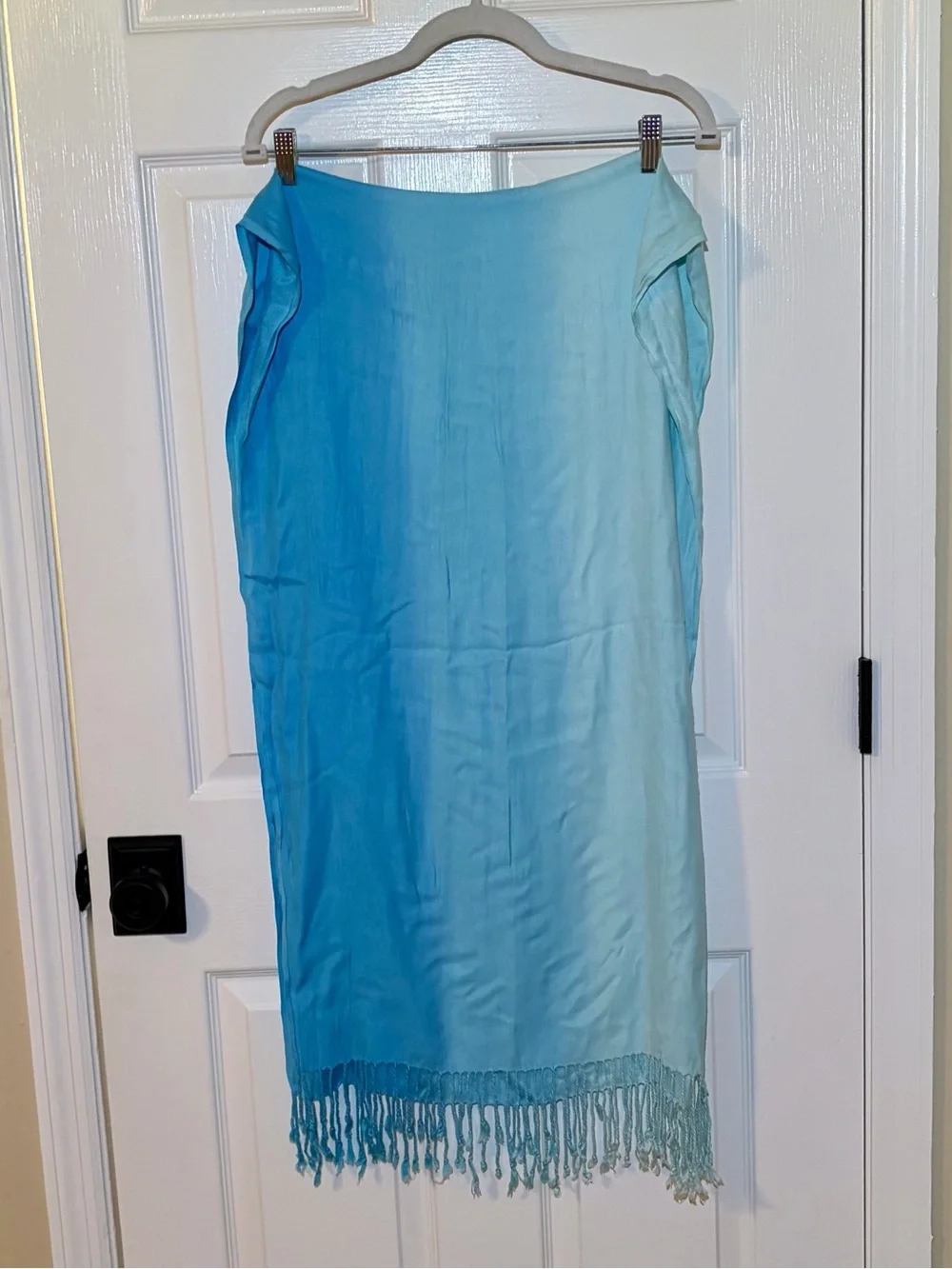 20” x 70” Light Blue Ombre Fringe Hem Women's Scarf Shawl Wrap Sarong Pareo. OS